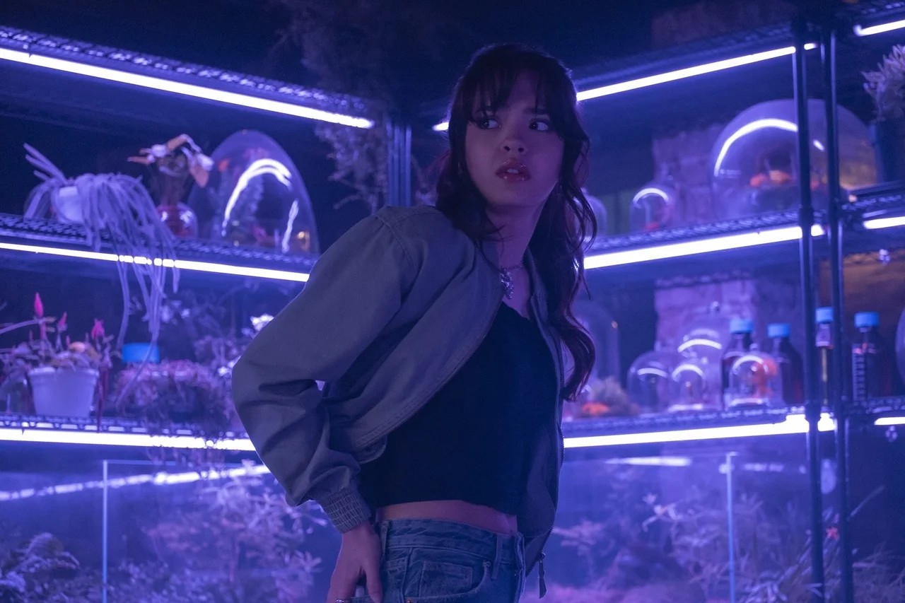 2025蛇年八選必看影集！外星人入侵小鎮如何自保、殺手退休爆笑生活、還有20年前精準的神預言動畫！ | 劇夠