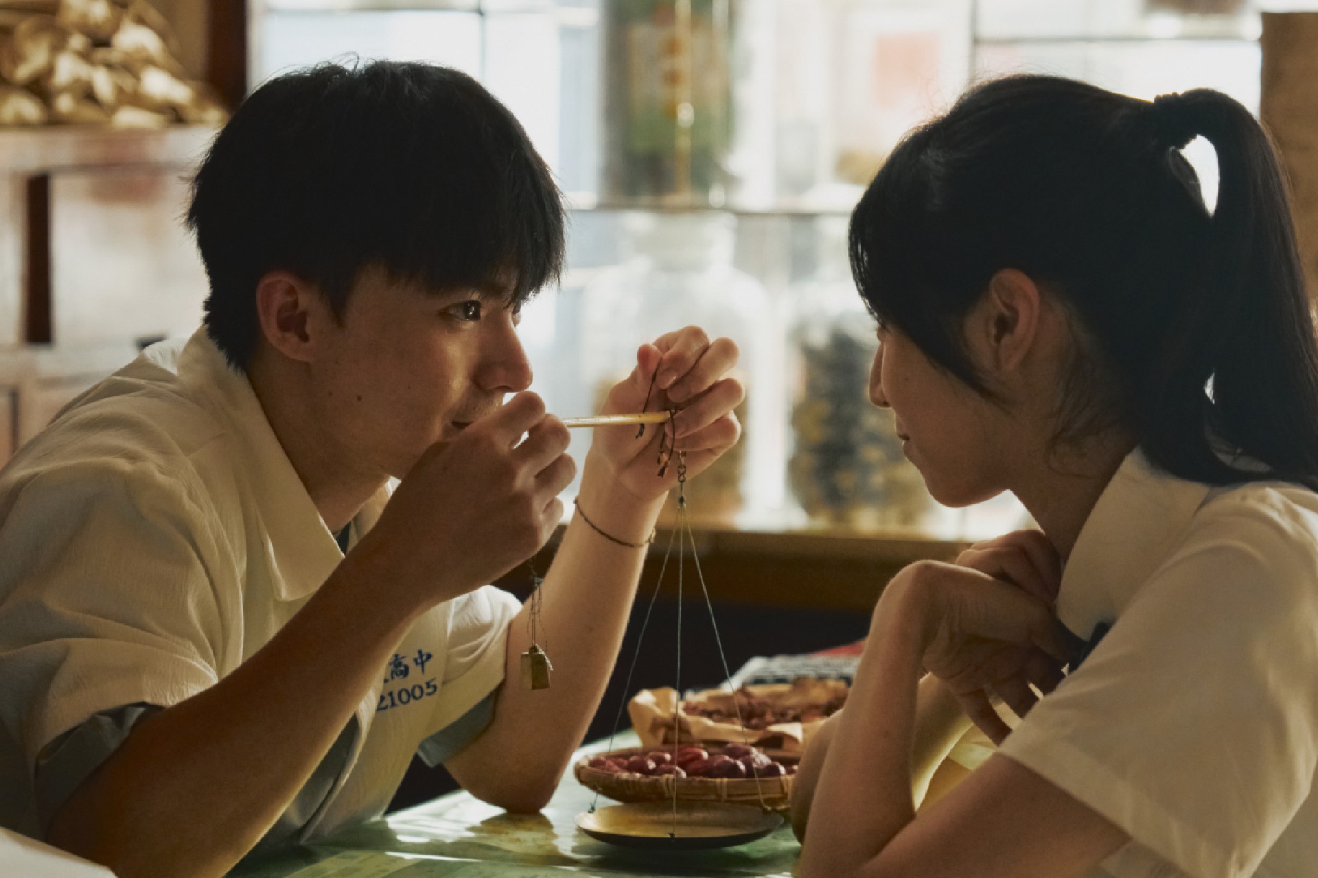 影評《傾斜的秤》｜用一點偏心，秤出青春的多樣與不完美| 劇夠