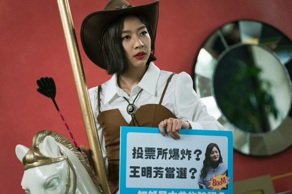 嚐到流量紅利的智琪，開始談政治相關議題