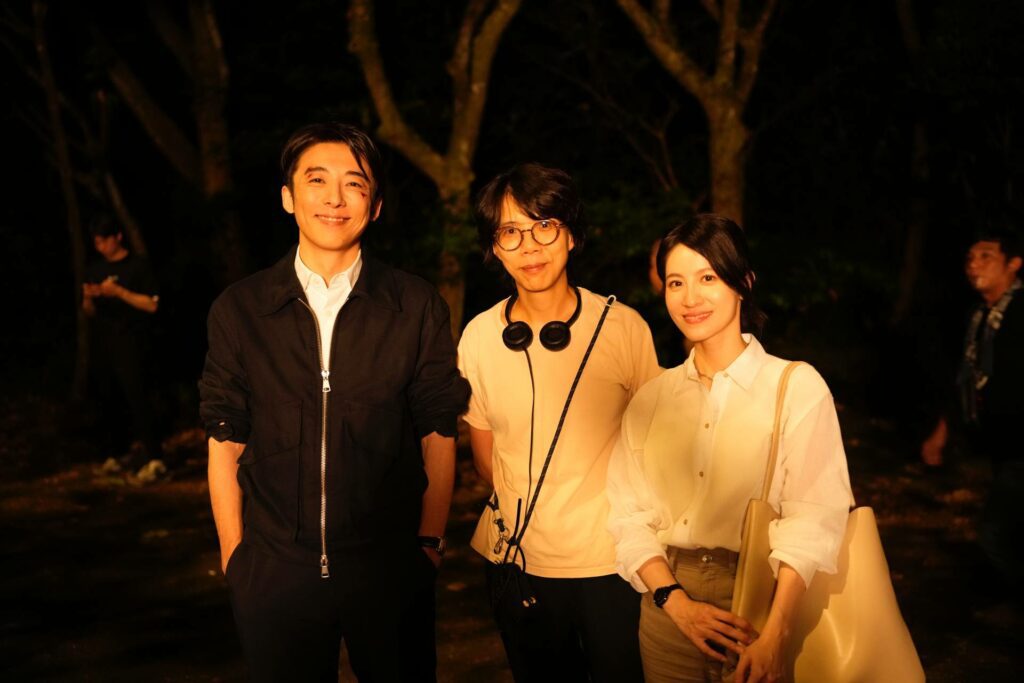 高橋一生與蘇奕瑄、連俞涵合影。