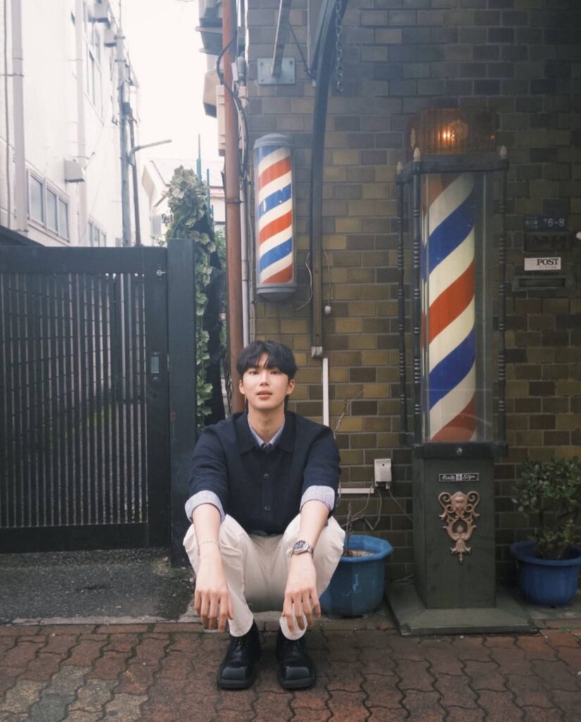 舞台下的金雲是個活潑樂觀的大男孩。(圖 / actor_ky @ Instagram)