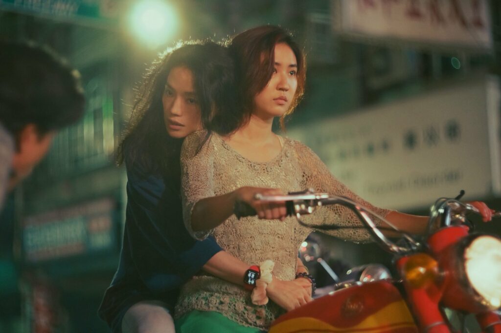 受到導演侯孝賢的鼓勵，舒淇開始了《女孩》的旅程。