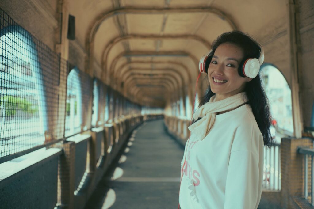 舒淇首次執導電影《女孩》，以半自傳式的型態，將兒時遭遇的暴力隱隱地放在故事中