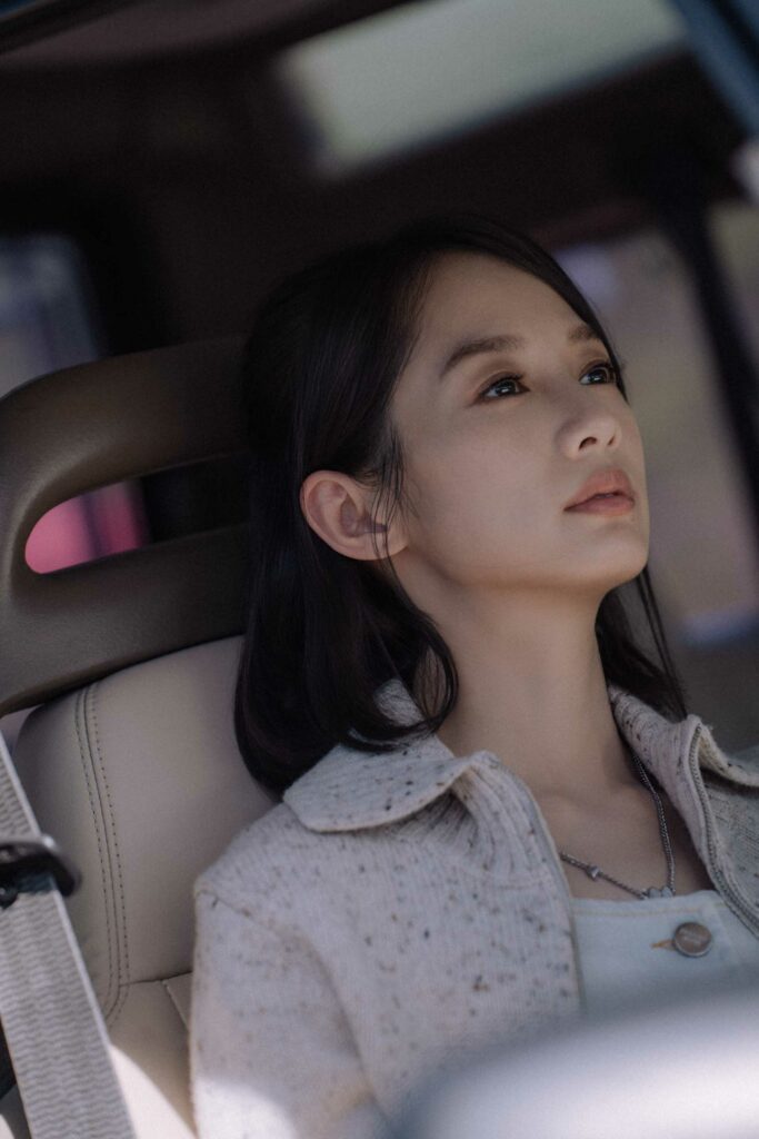 無論是否認同對方，簡嫚書都會同理角色。