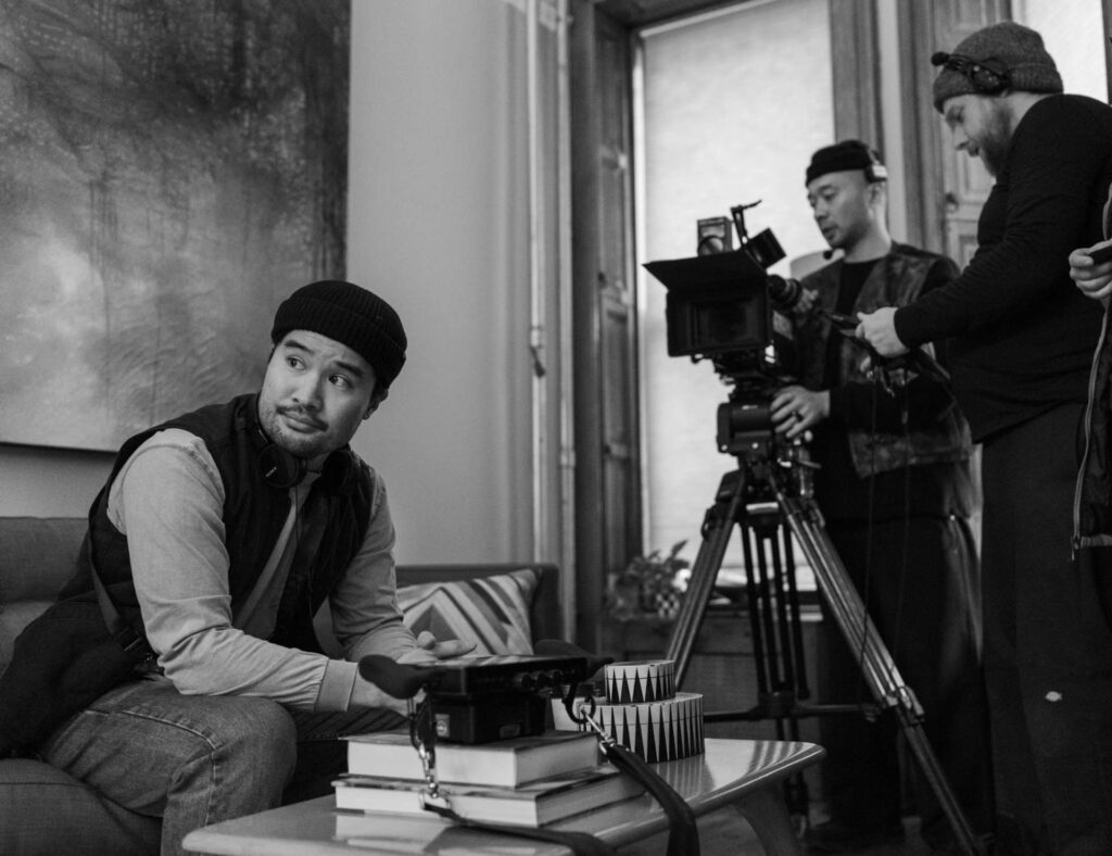 勞埃德（右）某些方面也像是他的角色盧家成，敢賭，且一步一步地靠近他想成為的樣子。