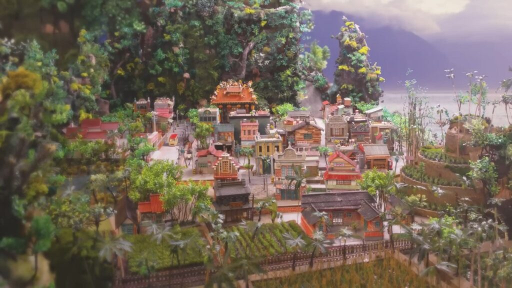 牛埔村裡有許多店家和建築都是在開拍前五年間，黃勻弦慢慢累積製作而成。（圖／《我是陳派派》）