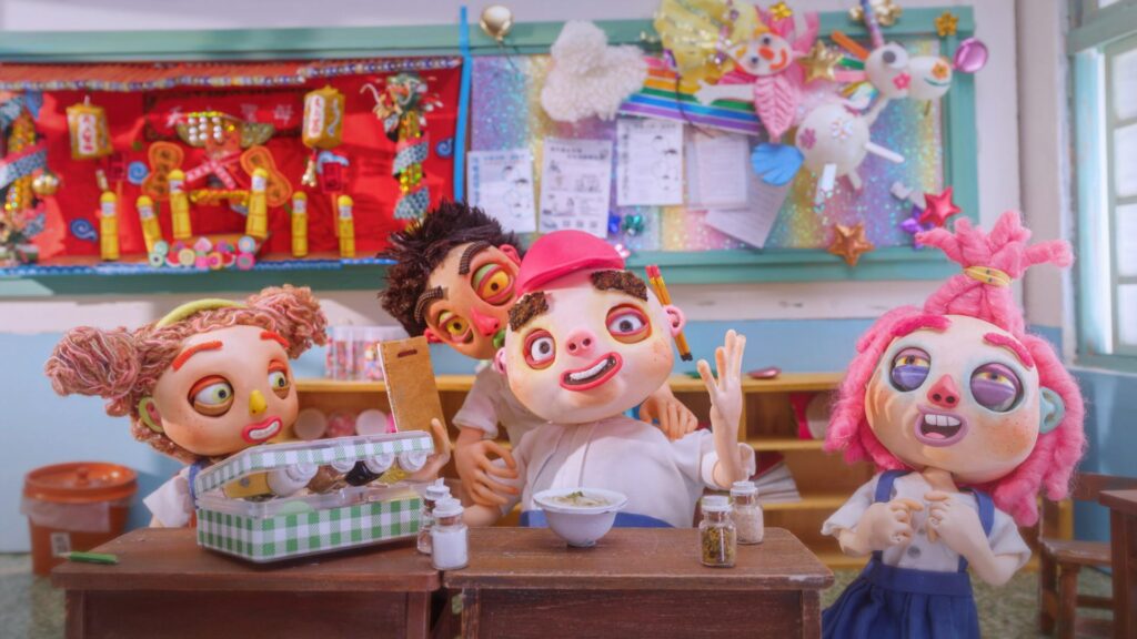 陳派派在學校有許多同甘共苦的好朋友，只要團結起來就能解決所有的難題！（圖／《我是陳派派》）
