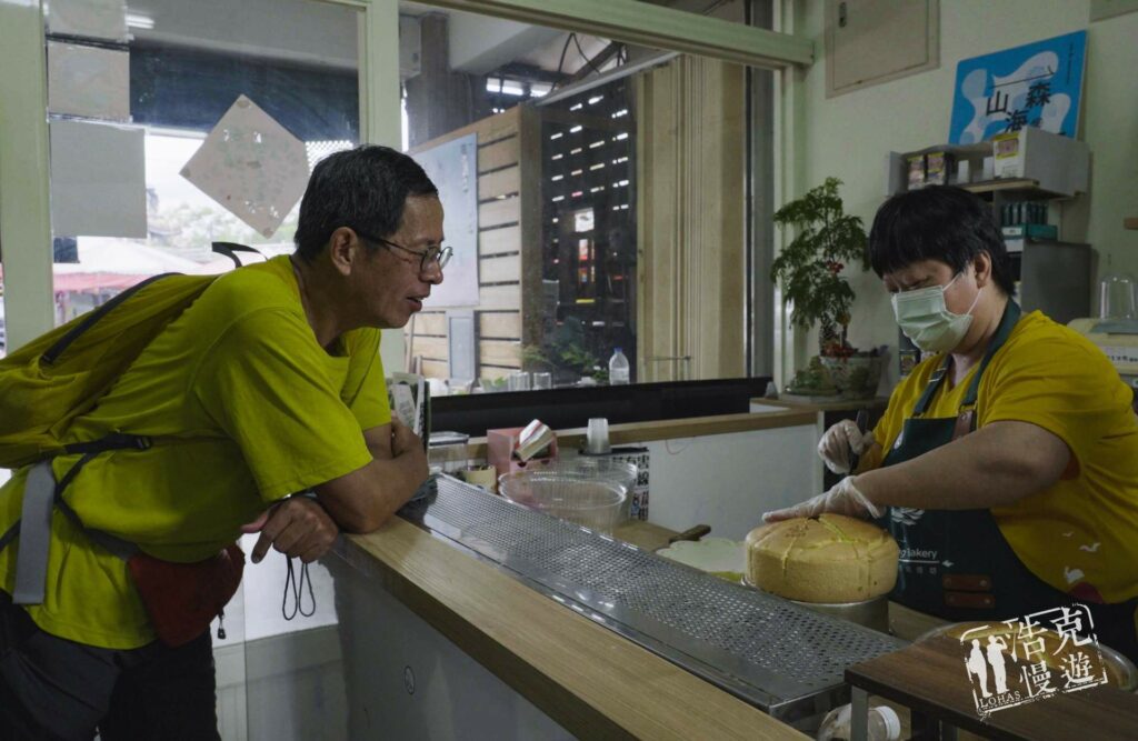 劉克襄於東北角之旅,亦遇見了從中國嫁來台灣數十年的老闆娘。