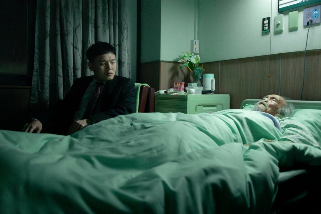 老人的生命淪為賭注，讓春風共情帶入自己的人生經歷。（圖：英傑哆影業提供）