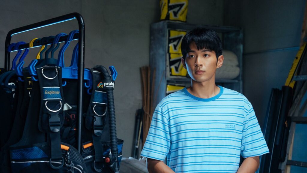 何向永許願希望讓自己消失，意外變成大家眼中的另個人，讓他有機會開始思考，重啟人生帶來的究竟是希望，還是詛咒。