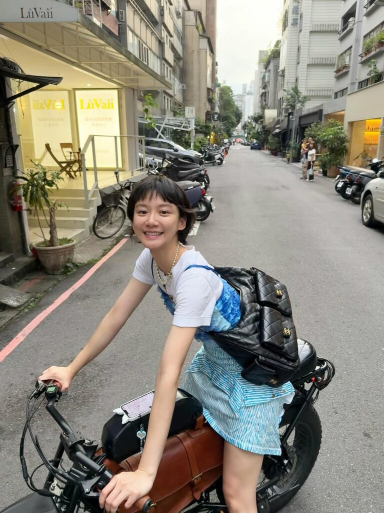 近期袁澧林的社群更新，已不如早期那樣頻繁。
